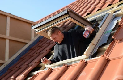 Pose de fenêtres de toit Velux à Moncaup